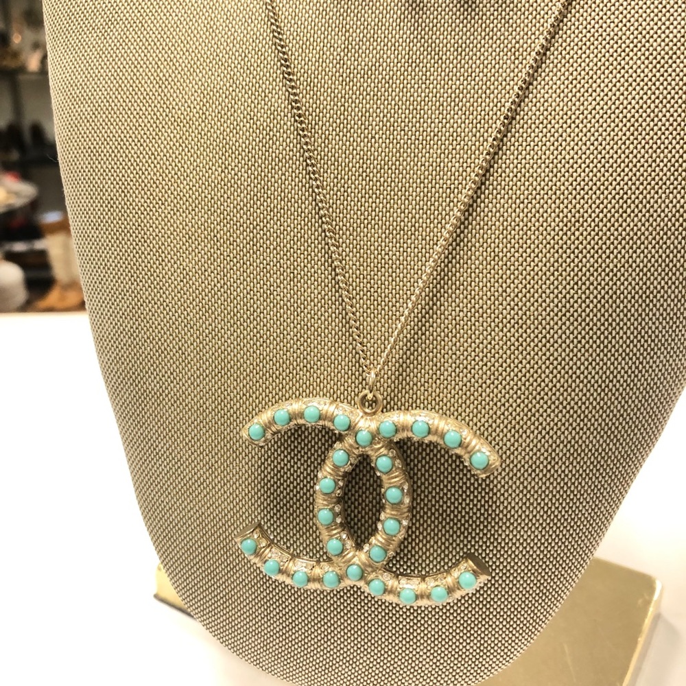 CHANEL Gold Turquoise & Crystal Pendant Necklace - Picture 3 of 8